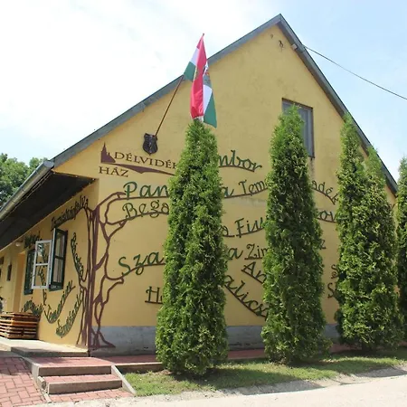 Nagy-magyarorszag Park Couette-café