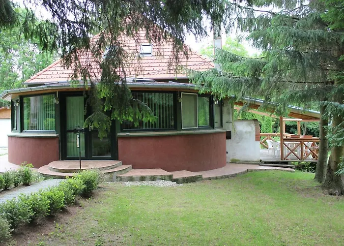 Nagy-magyarorszag Park *