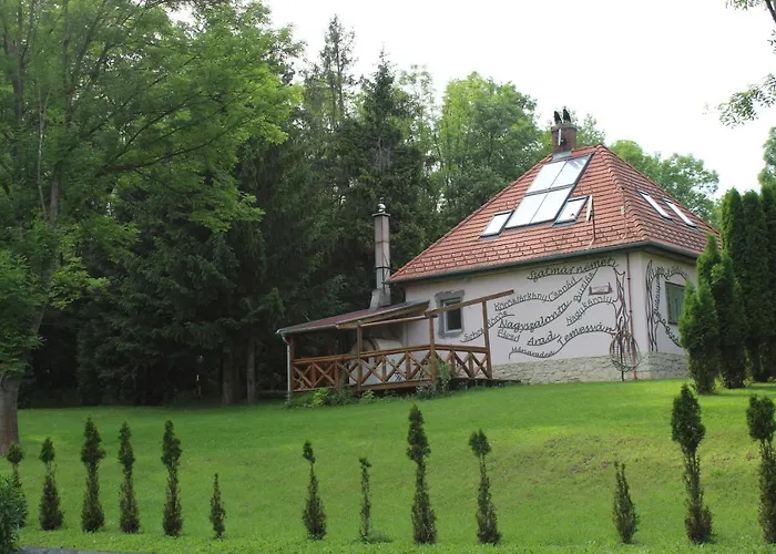 Nagy-magyarorszag Park Bed & Breakfast *