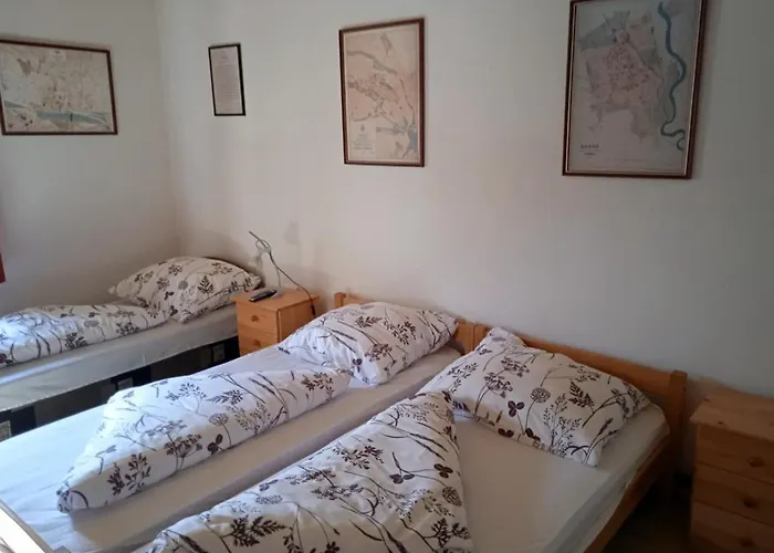 Nagy-magyarorszag Park * Isztimér