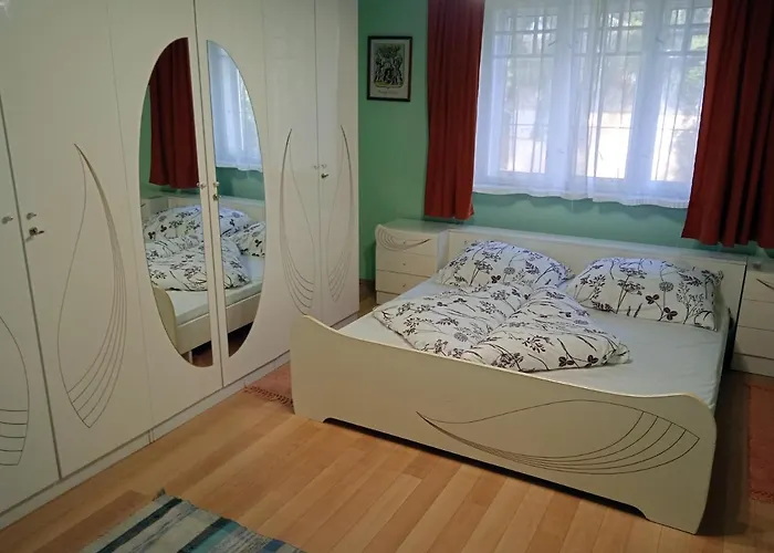 Nagy-magyarorszag Park * Isztimér