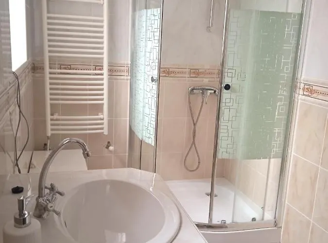 Nagy-magyarorszag Park Bed & Breakfast