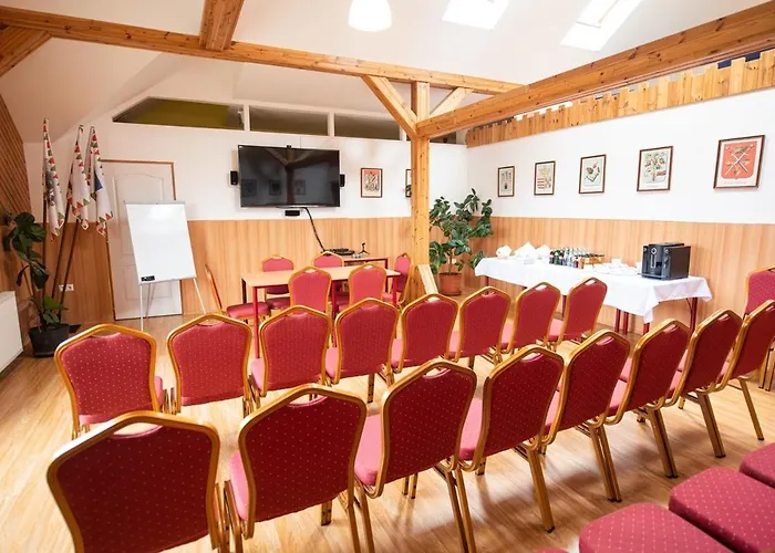 Nagy-magyarorszag Park Isztimér